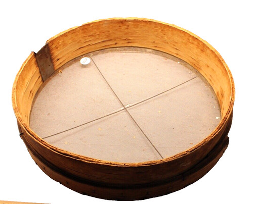 Antico setaccio per legno