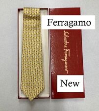 Cravatta collo Salvatore Ferragamo giraffa 100% seta nuova mai usata con scat...