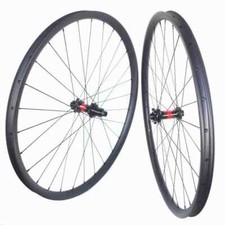 Set ruote in fibra di carbonio