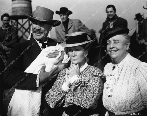 Ward bond mae - ward,
