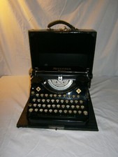 MACCHINA DA SCRIVERE D'EPOCA ANTICA  E RARA - PORTATILE MERCEDES PRIMA ANNO 1927