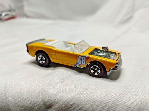 Hot wheels custom - hot, mustang
