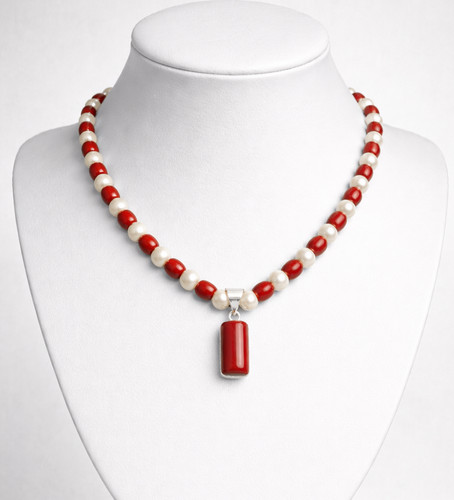 Collana girocollo rettangolare