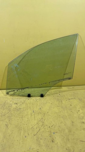 Vetro finestrino triangolare