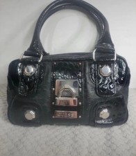 Borsa Guess nera con dettagli