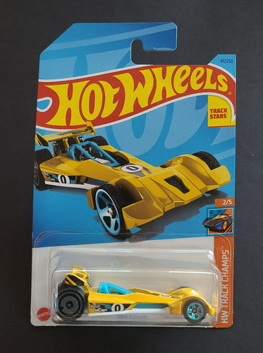 Hot wheels 2021 - hot, track