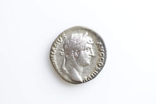 Adriano pietas avg - adriano,