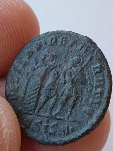 Moneta antica romana costante - romana,