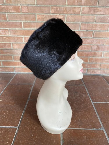 Cappello pelliccia di - in,