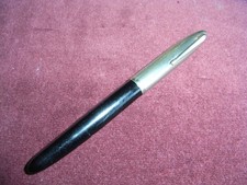 STILNOVA. Penna stilografica antica celluloide nera a stantuffo , pennino oro .