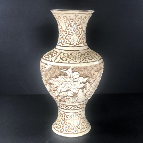Vaso vintage dinastia avorio