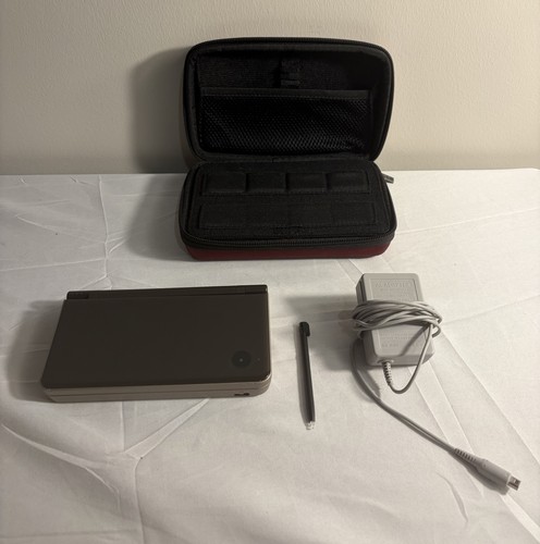 Nintendo dsi handheld - dsi, xl