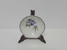 Decorazione in porcellana in