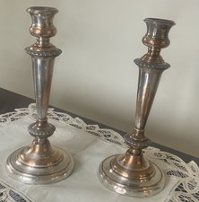 Coppia di antichi candelabri