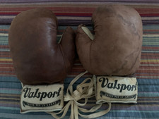 Antichi guantoni da boxe in
