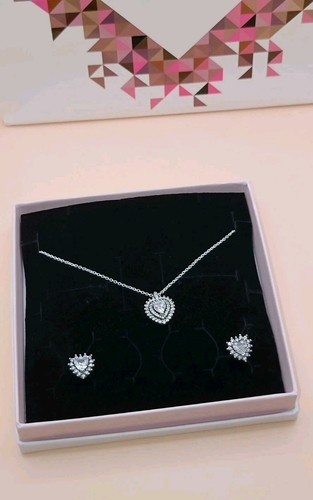 Nuovo set regalo collana - , e