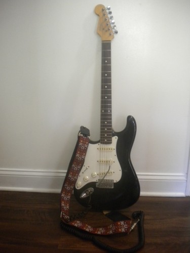 Lefty black stratocaster - lefty,