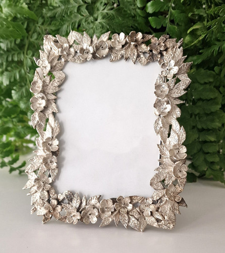 Cornice liberty argento - in,