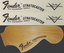 2 - Due Fender Stratocaster