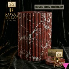 Tavolino scanalato in marmo