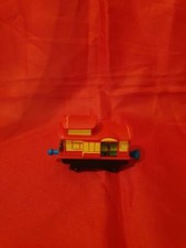 THOMAS YELLOW AND RED WAGON