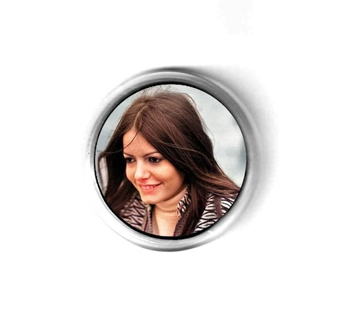 Spilla cantante musica nada - spilla,