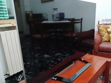 vendi tv lg 47 pollici tenuto nuovo con imballo color grigio/nero con stand di a