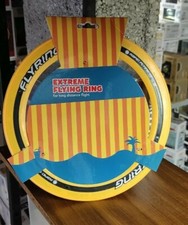 Flying ring frisbee - flying, estate