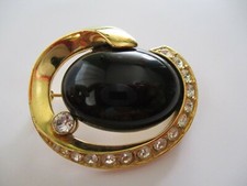 Trifari TM vintage  spilla dorata con strass e lucite nera