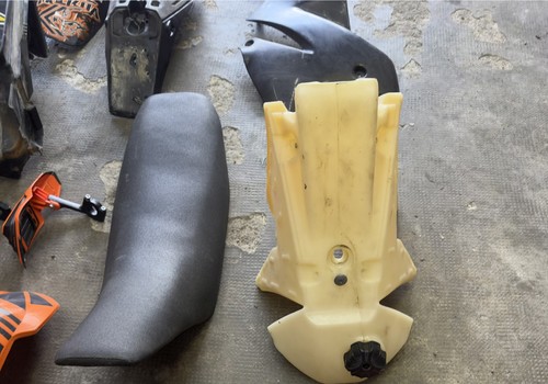 Pezzi ricambio moto - pezzi,
