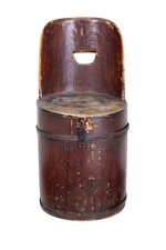 SEDIA SCAVATA IN PINO DIPINTO