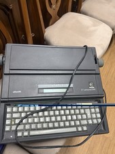 macchina da scrivere olivetti