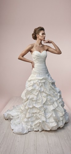 Abito sposa scollo cuore - da,