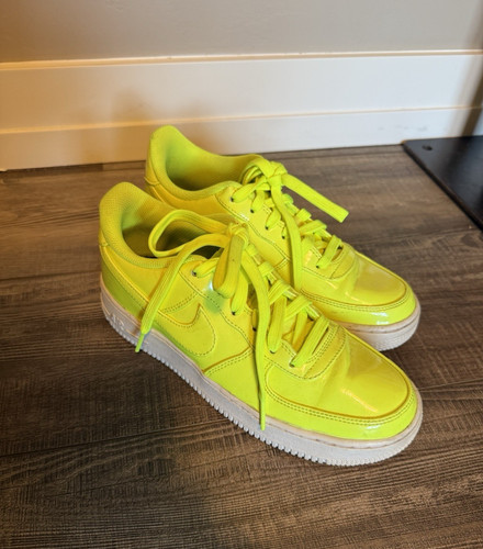 Nike air force - air, volt