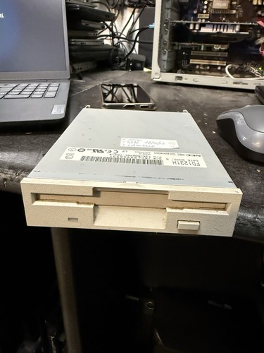 Lettore floppy disk bianco - floppy,