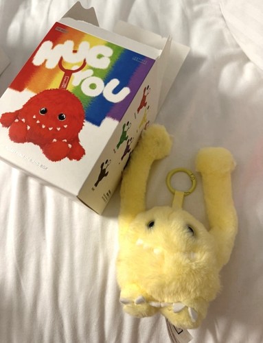 Ciondolo hug you popmart - ciondolo,