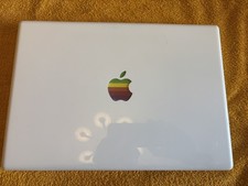 Apple MacBook 13" Early 2008 | A1181 (EMC 2242) | Core2Duo | 4GB RAM | LOGO FLAG