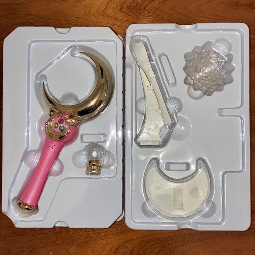 Bandai proplica sailor moon - bandai,