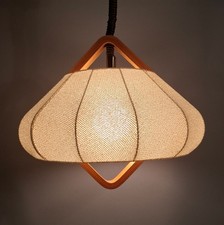 Vecchia lampada a sospensione