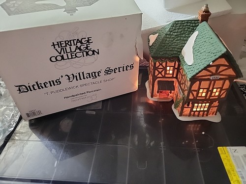 Dept dickens village - dickens,