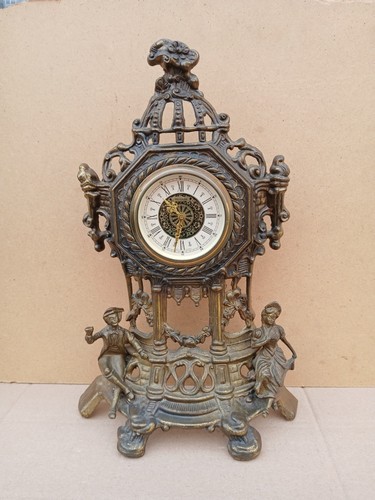 Piccolo orologio terra per - piccolo,