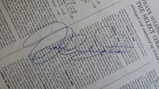 Autographe SIGNED du Chanteur