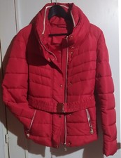 Piumino Rosso con cappuccio e cintura 