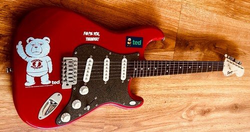 Chitarra elettrica firmata