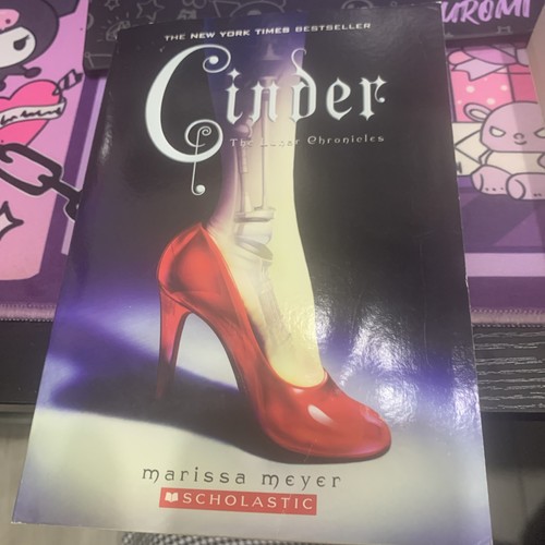 Cinder marissa meyer - [cinder], [by: