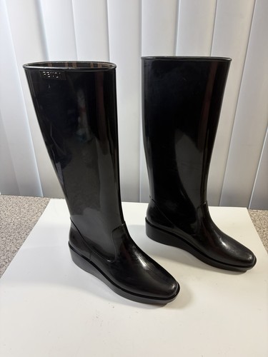 Fendi black rubber rain boots - fendi,