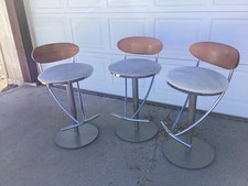 BOVA Furniture Modern Bar