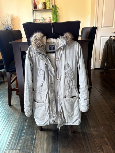 Parka stile militare sherpa