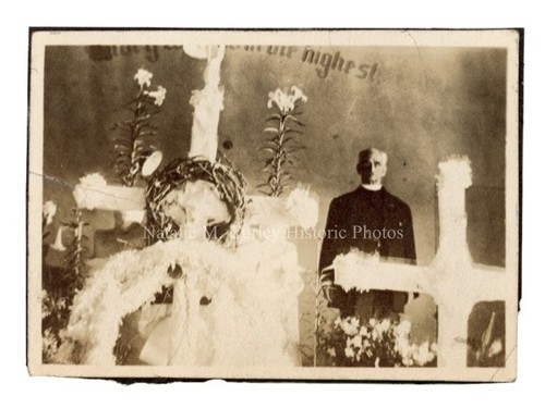 Interno chiesa 1900 - con, foto
