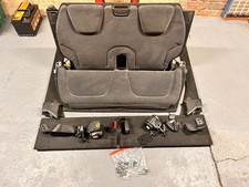 Volvo V70 Mk2 00-07 7 posti